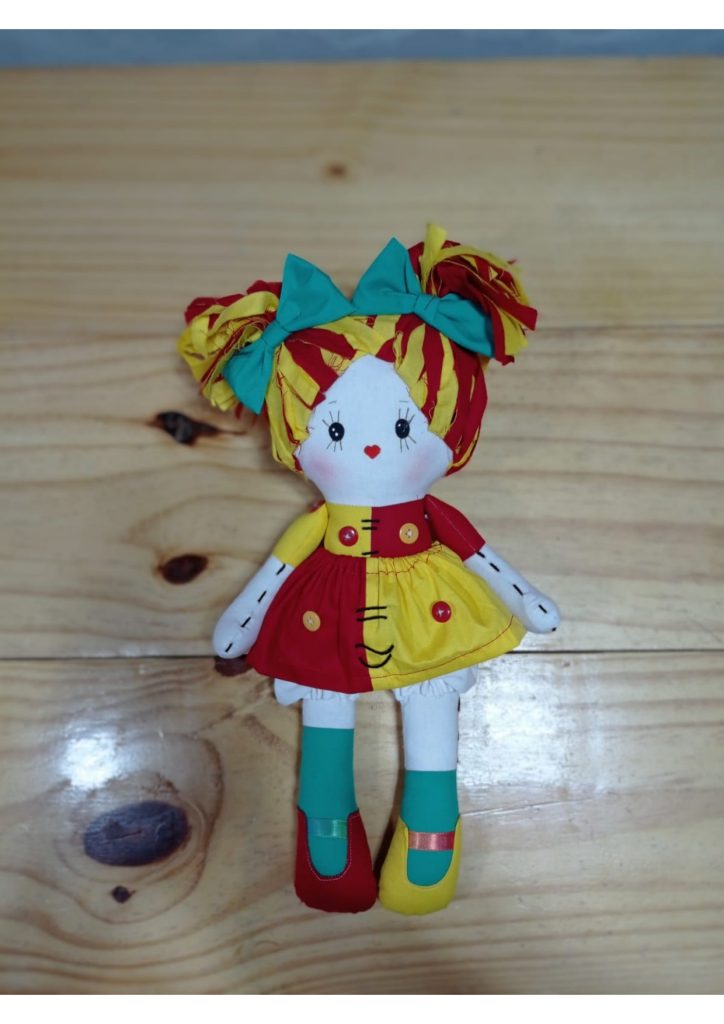 Como fazer boneca de pano Emília - molde parte 1