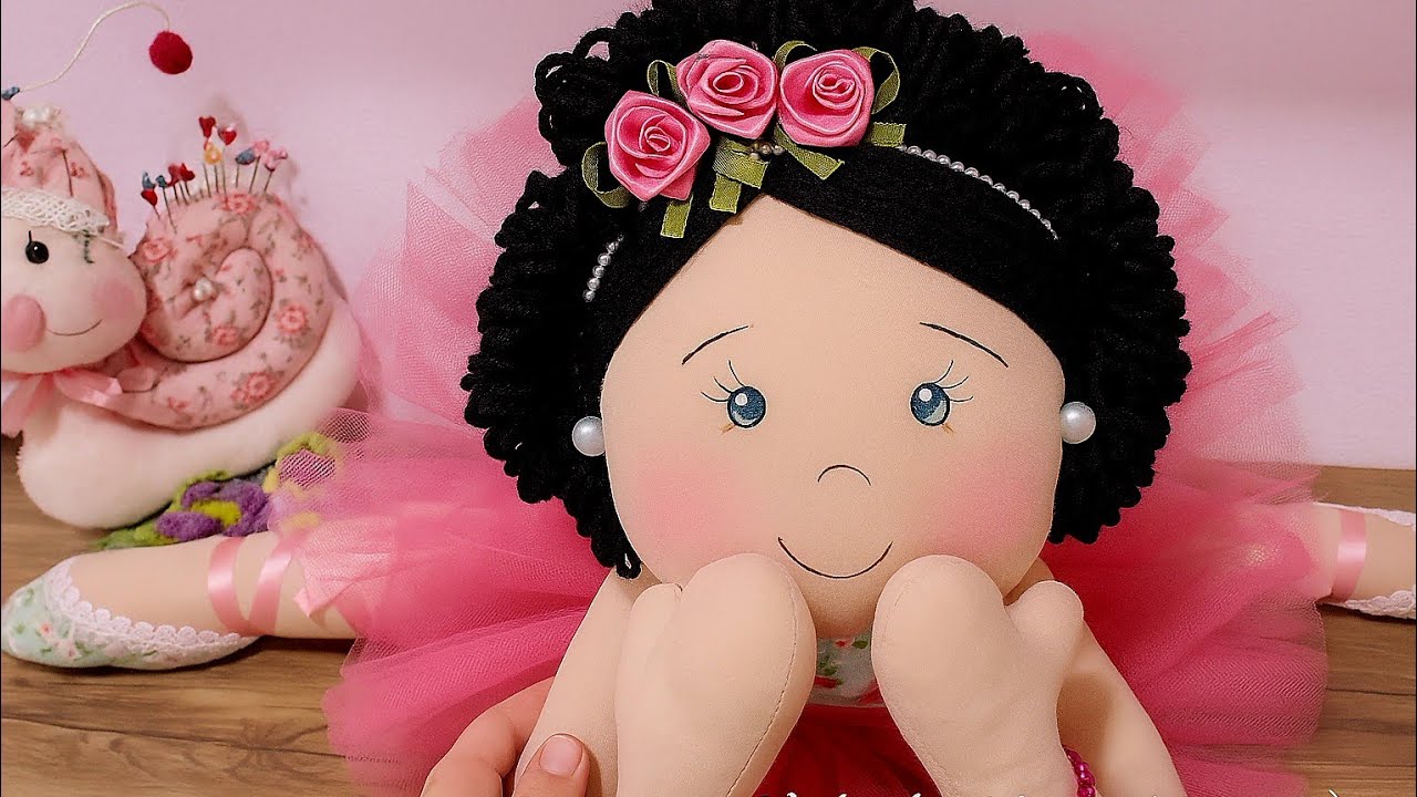 Como pintar rostinho de boneca e fazer cabelo de lã fácil