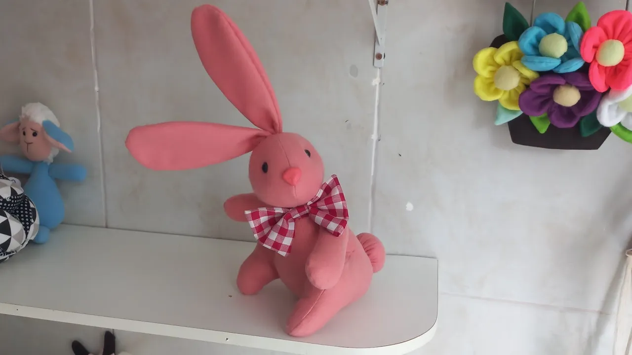 Peso de porta coelho sentado ou de pelúcia
