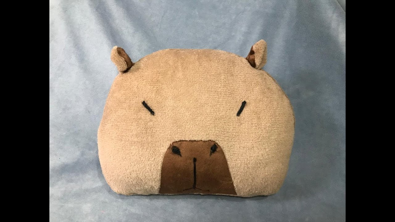 Almofada capivara para bebê