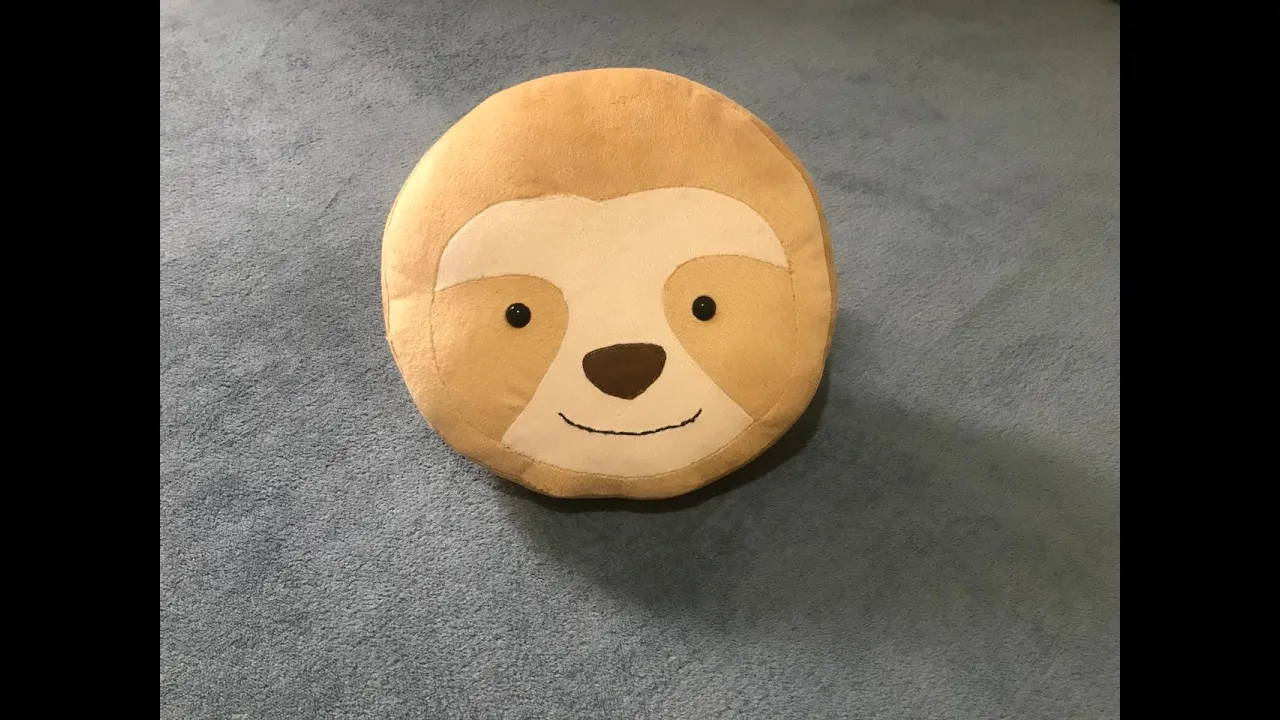 Almofada de bicho-preguiça para decoração de bebê