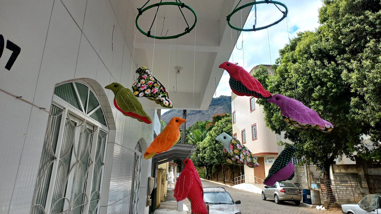 Móbile de passarinhos de tecido