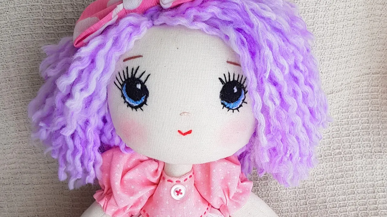 Boneca de pano fácil de fazer e muito bonita