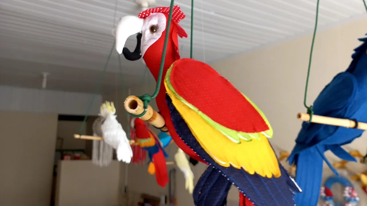 Pássaro arara de tecido