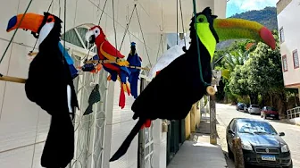 Tucano de feltro 3D de bico verde