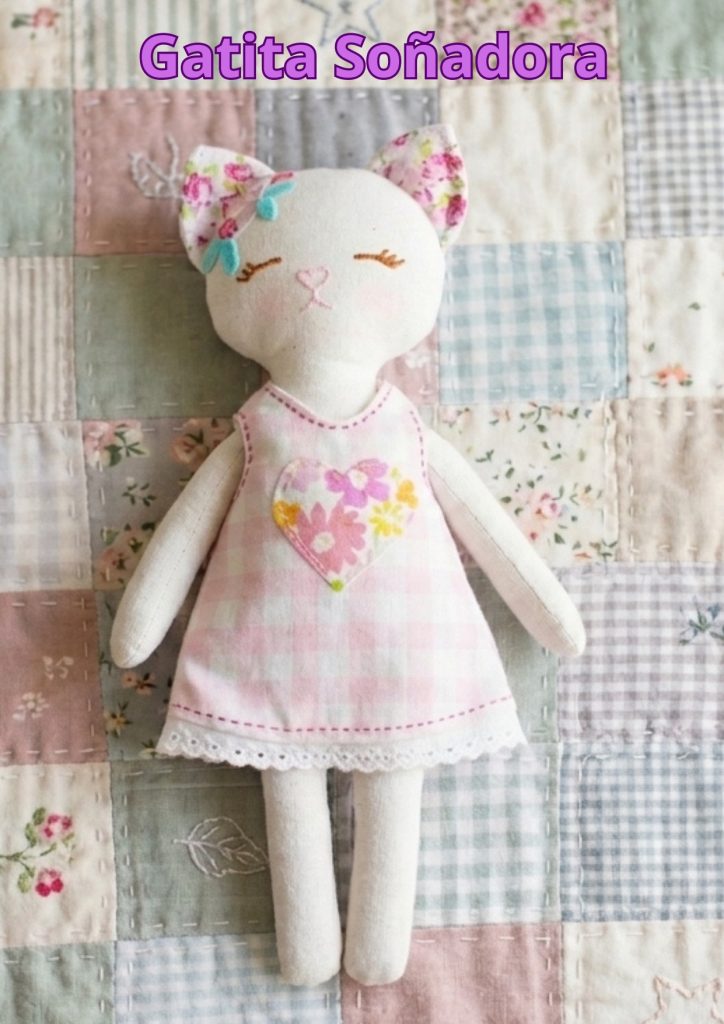 Como fazer boneca gatinha de tecido muito fácil com roupa removível - molde parte 1