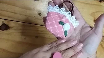 Minibolsa delicada para bonecas ou lembrancinhas
